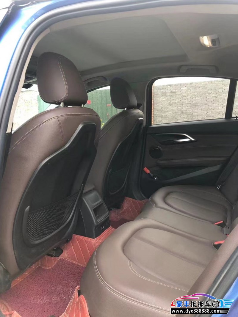 20年宝马1系轿车抵押车出售