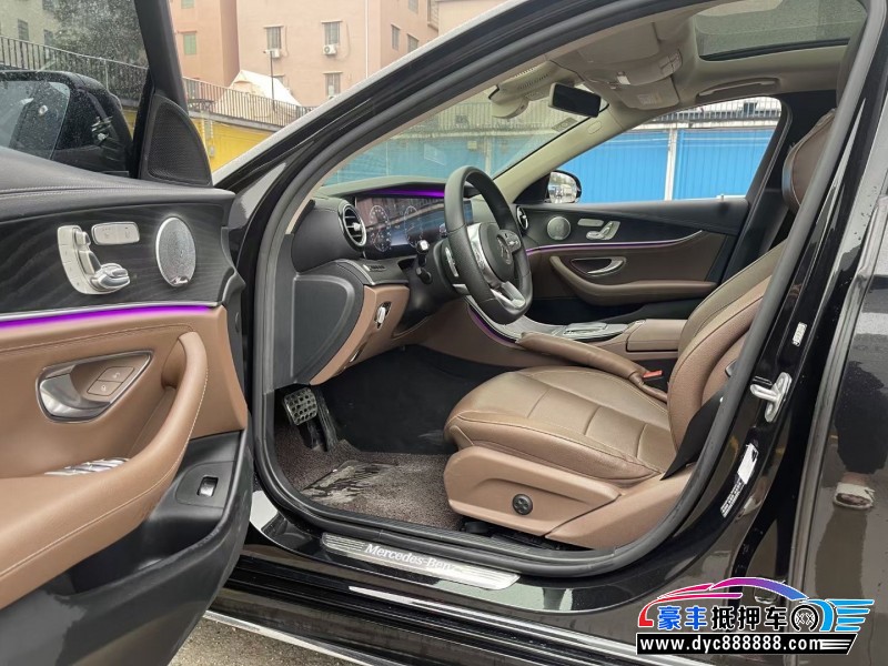 20年奔驰E轿车抵押车出售