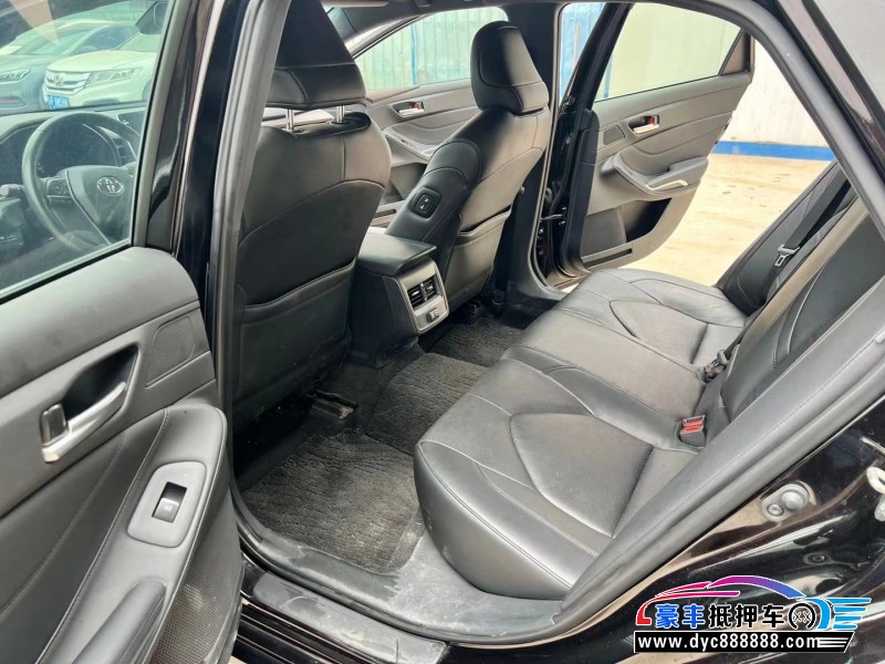 20年丰田亚洲龙轿车抵押车出售