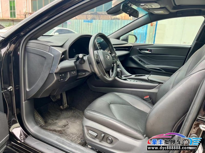 20年丰田亚洲龙轿车抵押车出售