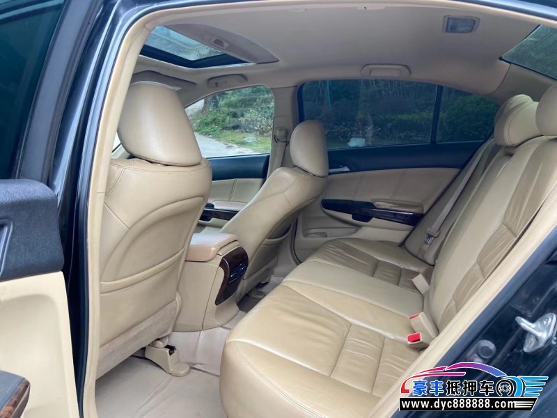 08年本田雅阁轿车抵押车出售