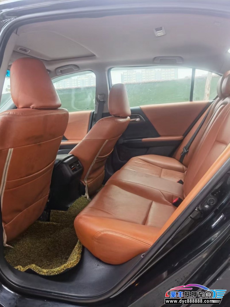 16年本田雅阁轿车抵押车出售