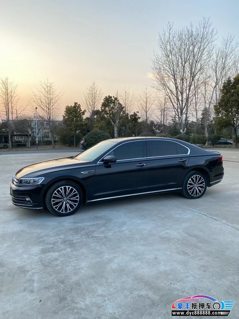 18年大众辉昂轿车抵押车出售