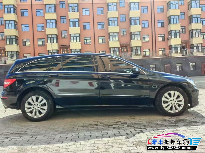 14年奔驰RMPV抵押车出售