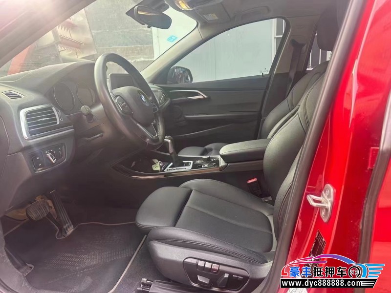 18年宝马1系轿车抵押车出售