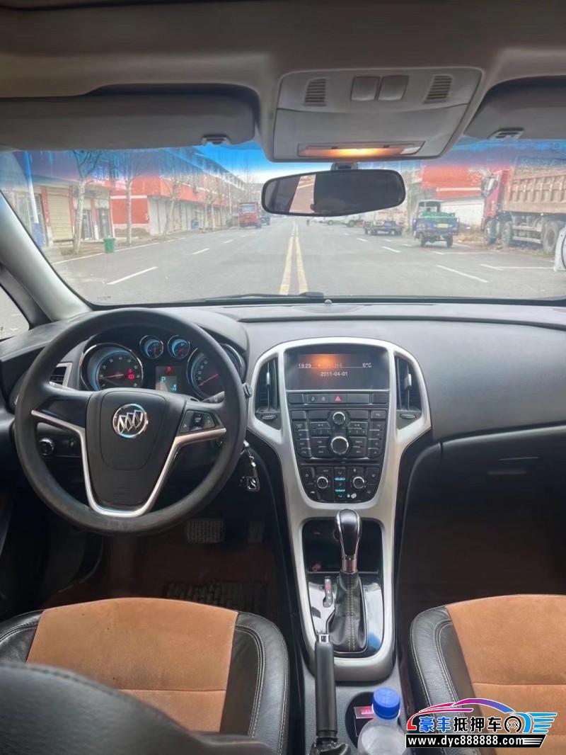 14年别克英朗轿车抵押车出售