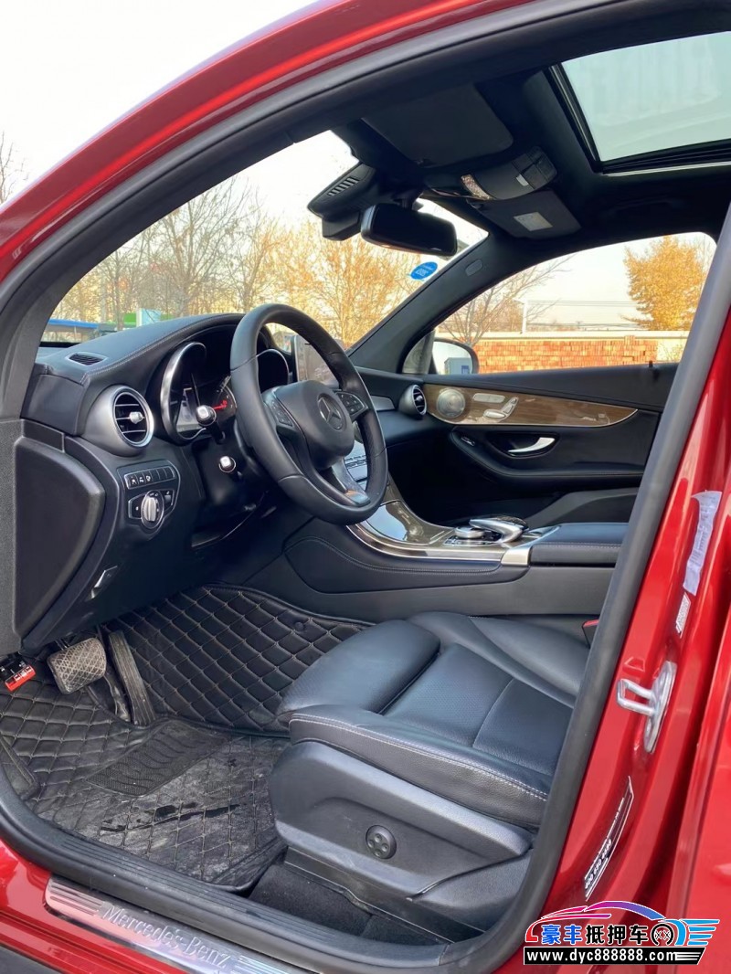 18年奔驰GLC轿车抵押车出售