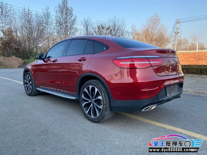 18年奔驰GLC轿车抵押车出售