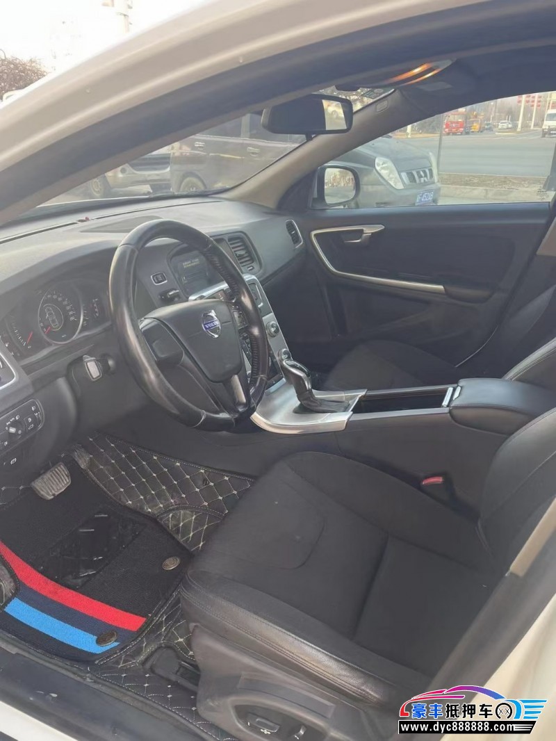 15年沃尔沃S60轿车抵押车出售