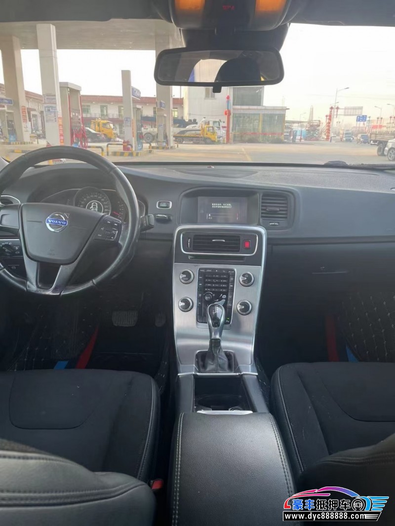 15年沃尔沃S60轿车抵押车出售