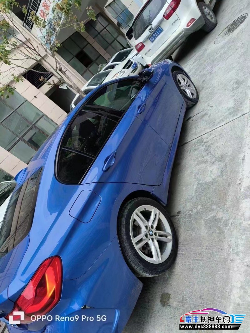 20年宝马1系轿车抵押车出售