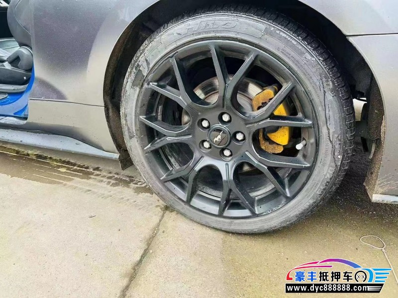 18年福特野马轿车抵押车出售