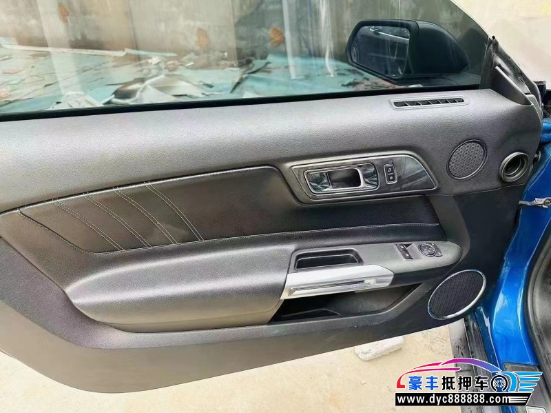 18年福特野马轿车抵押车出售