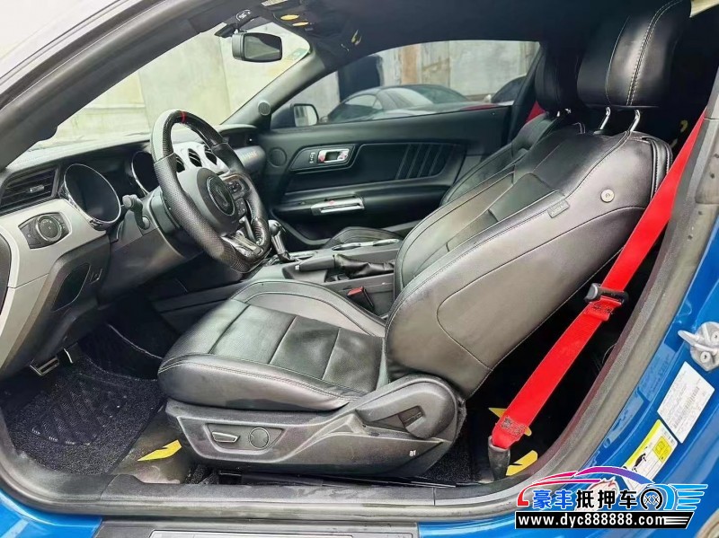 18年福特野马轿车抵押车出售