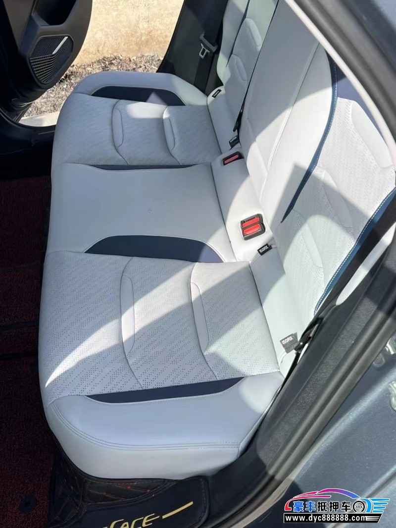 21年吉利星瑞轿车抵押车出售