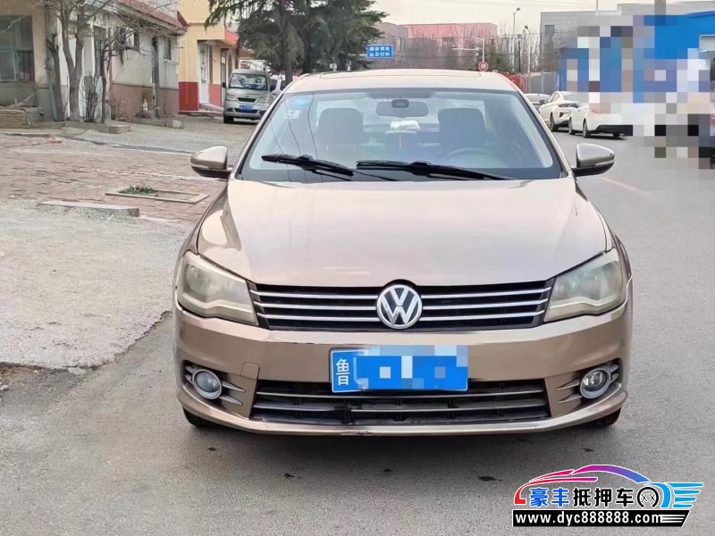 13年大众宝来轿车抵押车出售