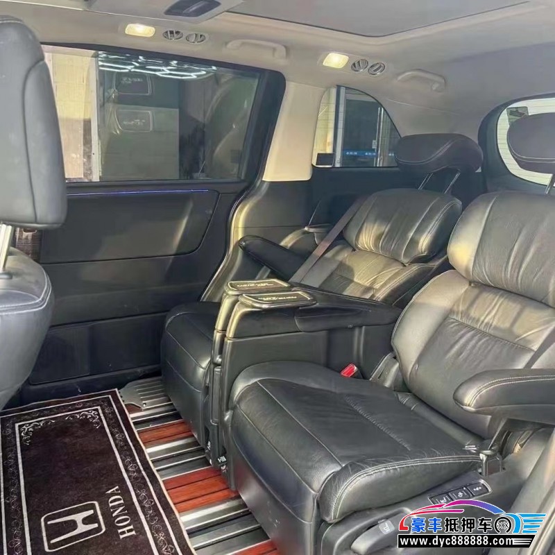 17年本田艾力绅MPV抵押车出售