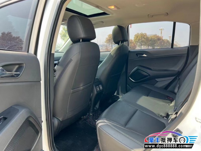 22年现代ix35轿车抵押车出售