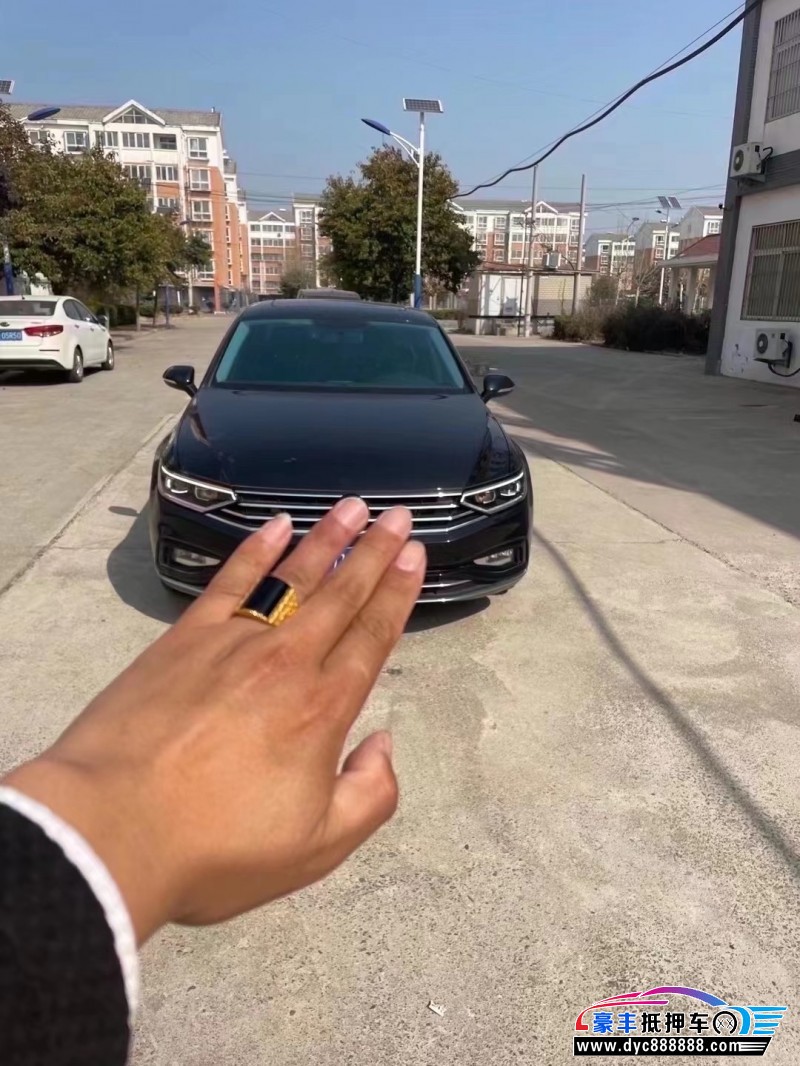 21年大众迈腾轿车抵押车出售