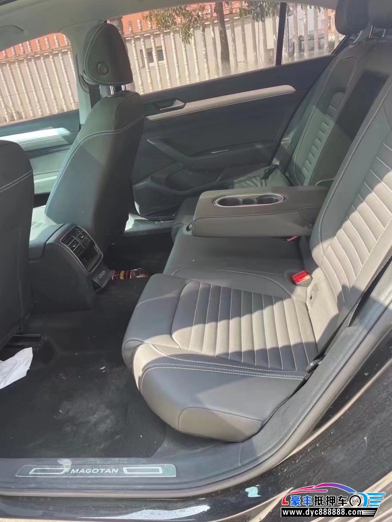 21年大众迈腾轿车抵押车出售