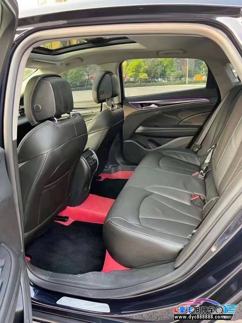 20年别克君越轿车抵押车出售