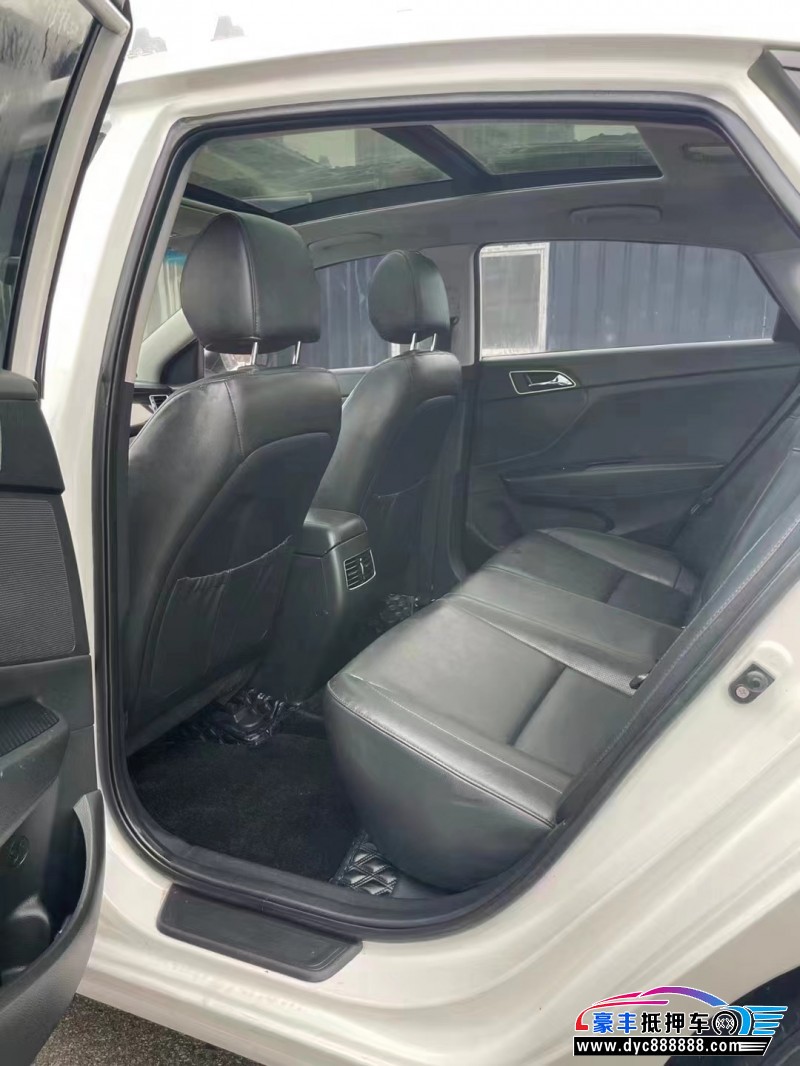 14年现代名图轿车抵押车出售