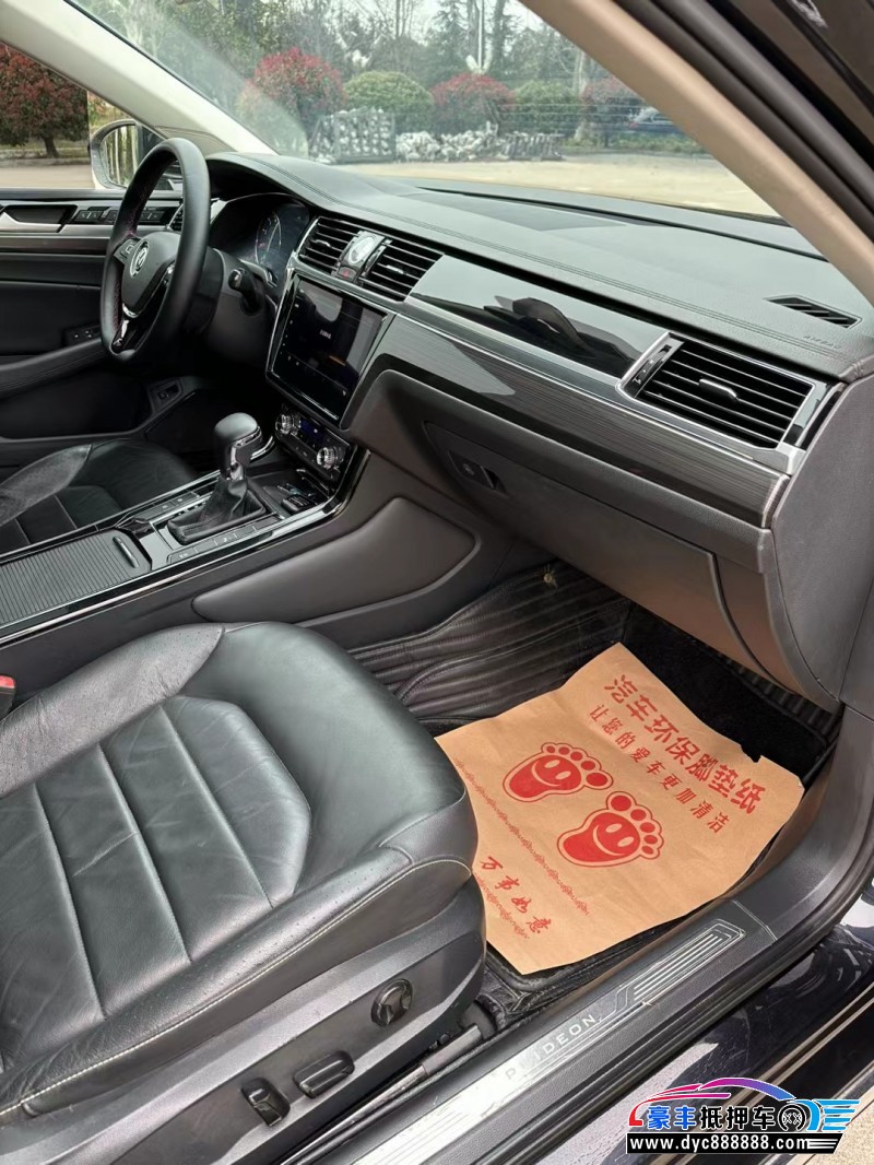 18年大众辉昂轿车抵押车出售