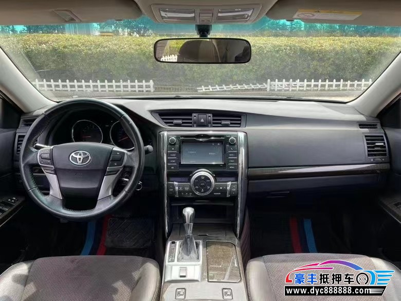 15年丰田锐志轿车抵押车出售