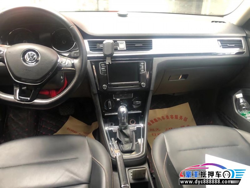 17年大众宝来轿车抵押车出售
