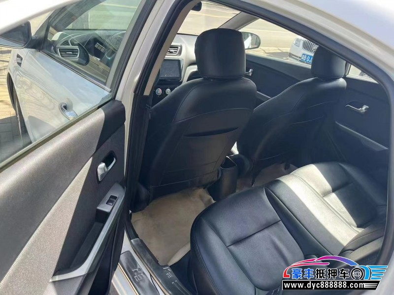 16年起亚K2轿车抵押车出售