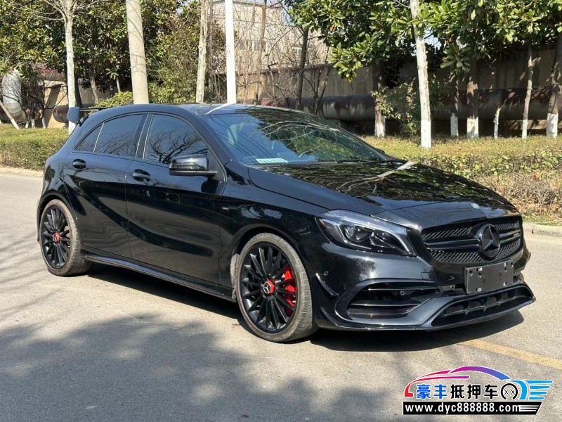 17年奔驰A轿车抵押车出售