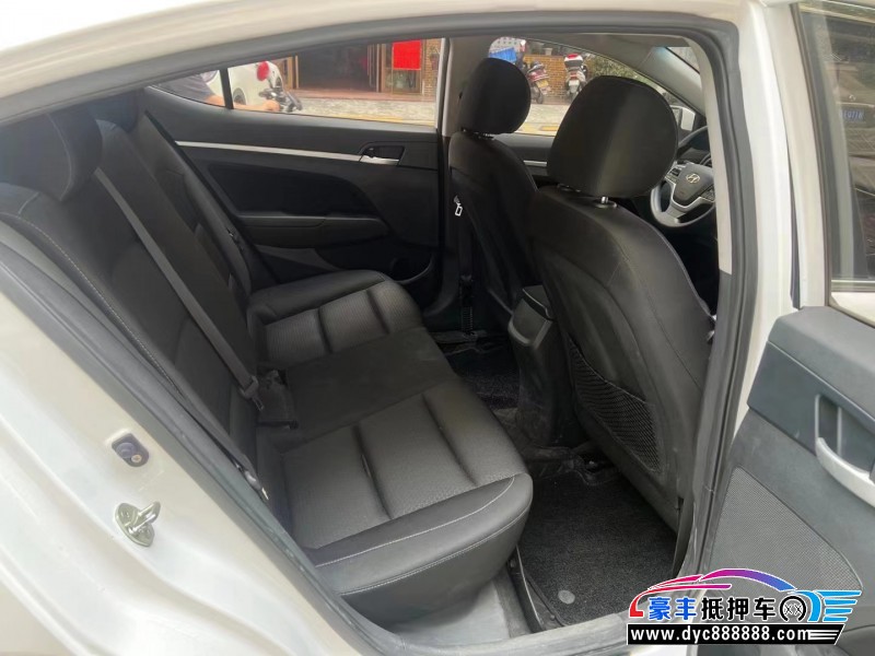 18年现代领动轿车抵押车出售