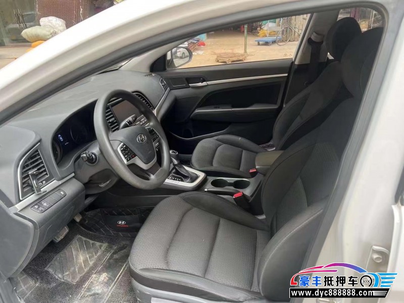 18年现代领动轿车抵押车出售