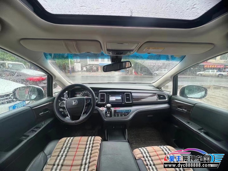 17年本田艾力绅轿车抵押车出售