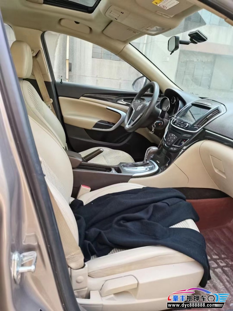 15年别克君威轿车抵押车出售