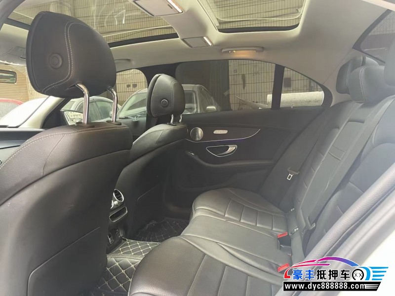 21年奔驰C轿车抵押车出售