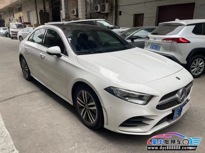 20年奔驰A轿车抵押车出售