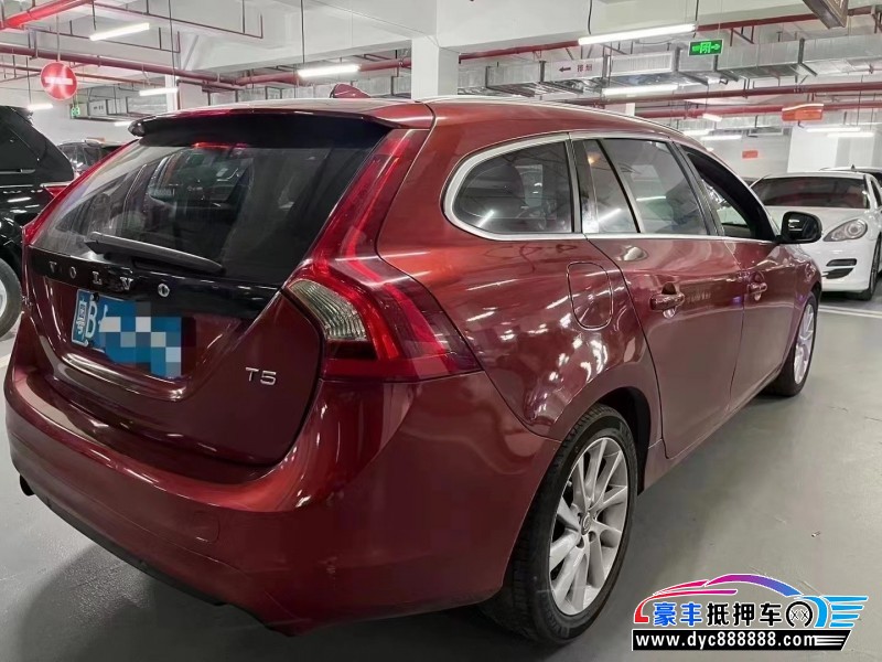 14年沃尔沃V60轿车抵押车出售