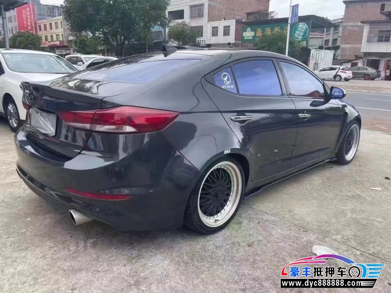 16年现代领动轿车抵押车出售