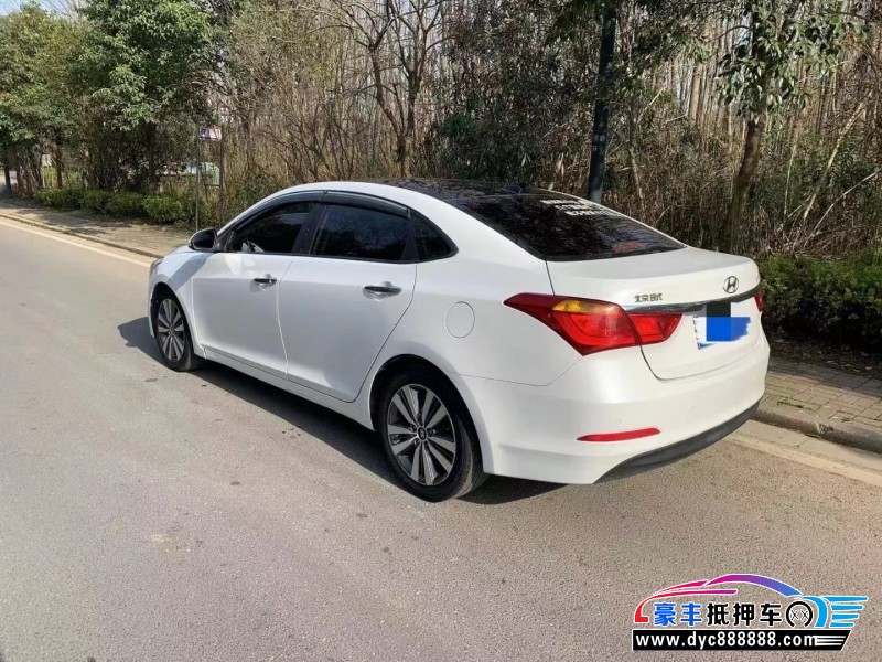 16年现代名图轿车抵押车出售