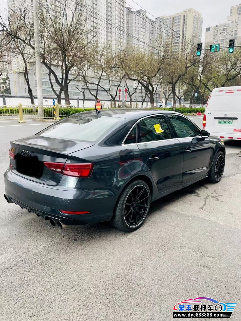17年奥迪A3轿车抵押车出售