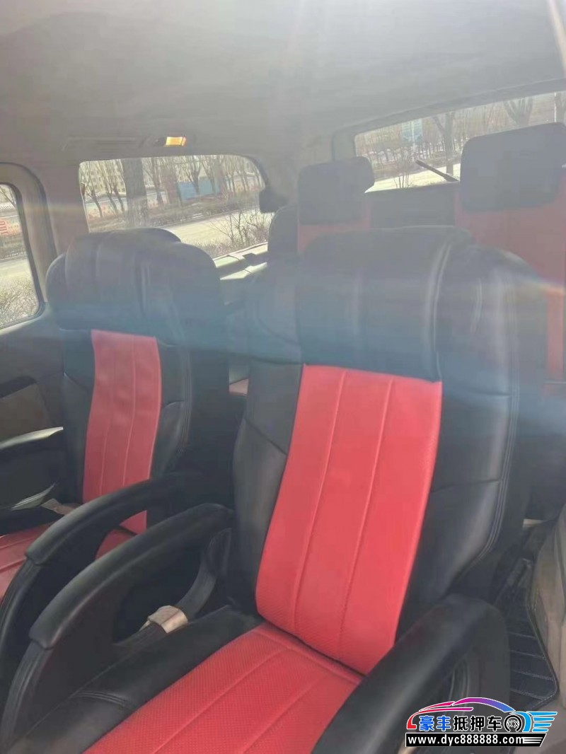 12年奔驰唯雅诺MPV抵押车出售