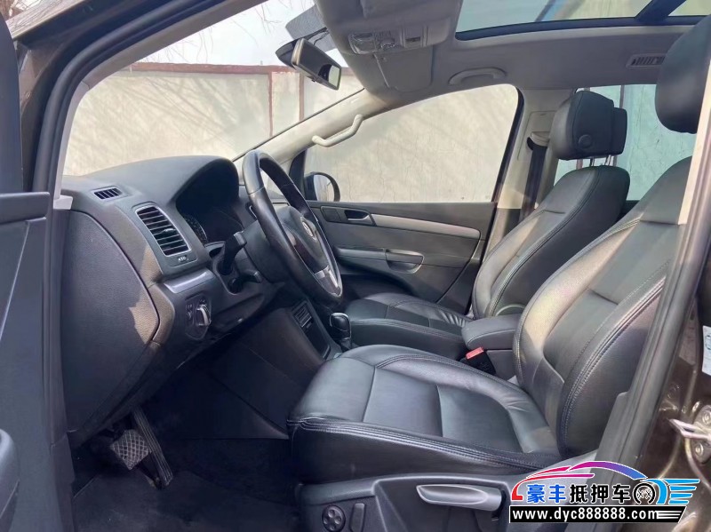 17年大众夏朗轿车抵押车出售