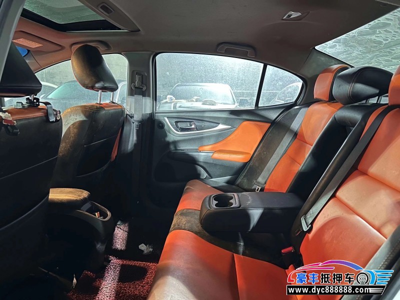 14年本田凌派轿车抵押车出售