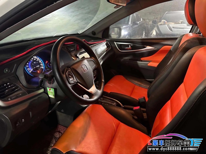 14年本田凌派轿车抵押车出售