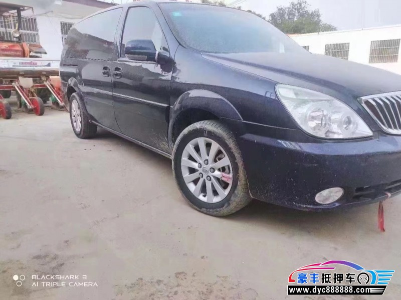 15年别克GL8轿车抵押车出售