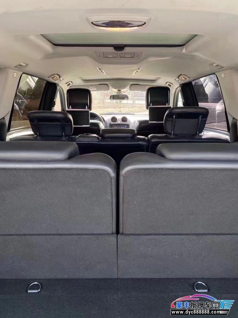 10年奔驰GL轿车抵押车出售