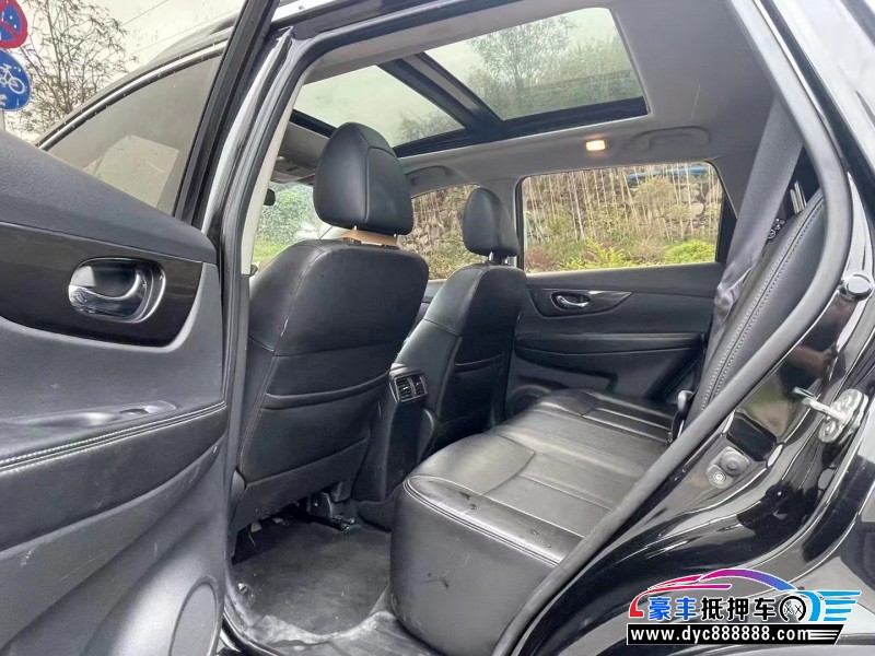 18年日产奇骏轿车抵押车出售