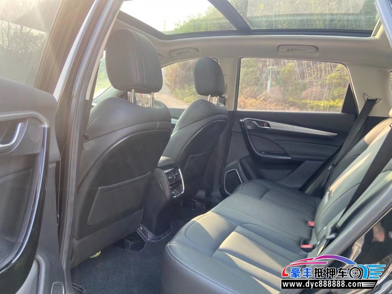 19年东风风神AX7轿车抵押车出售