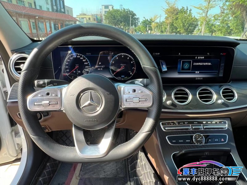 19年奔驰E轿车抵押车出售